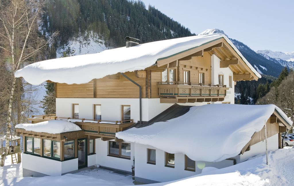 Haus Spieleck Bed & Breakfast Saalbach-Hinterglemm Luaran gambar