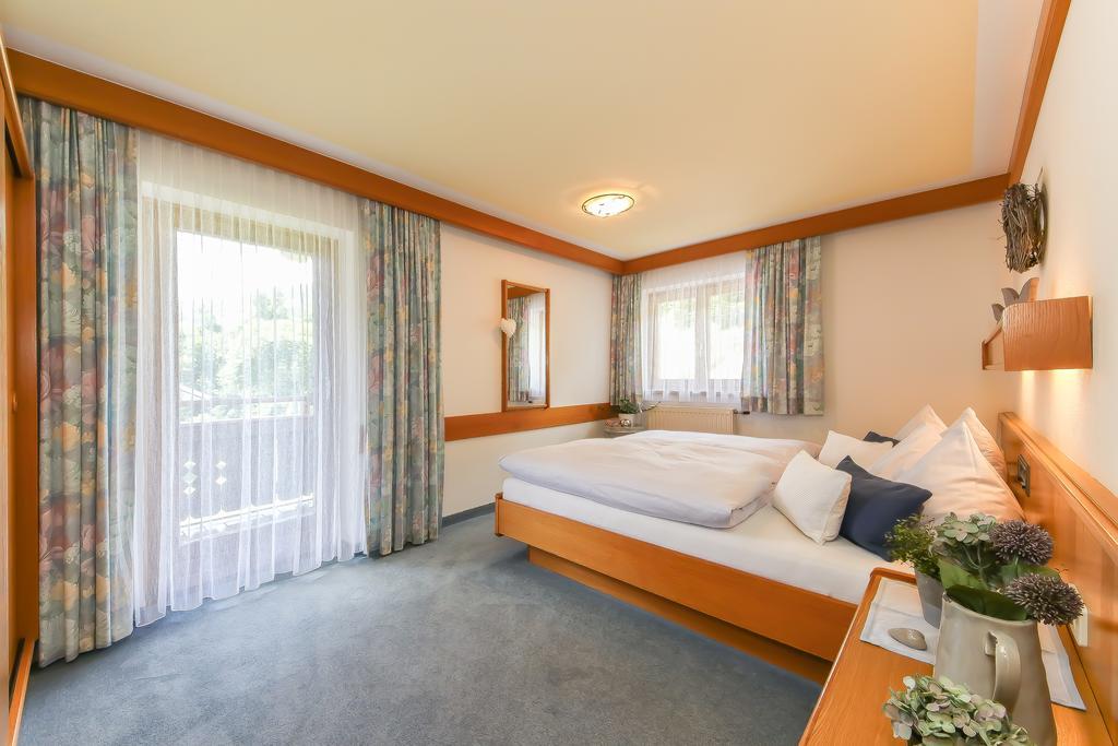 Haus Spieleck Bed & Breakfast Saalbach-Hinterglemm Luaran gambar